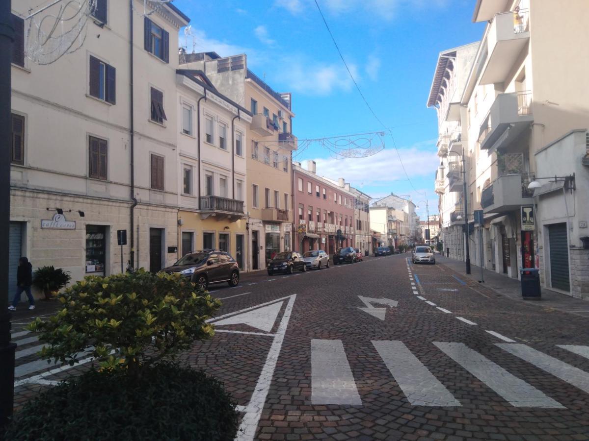 Appartamento Centro Storico Monfalcone Extérieur photo